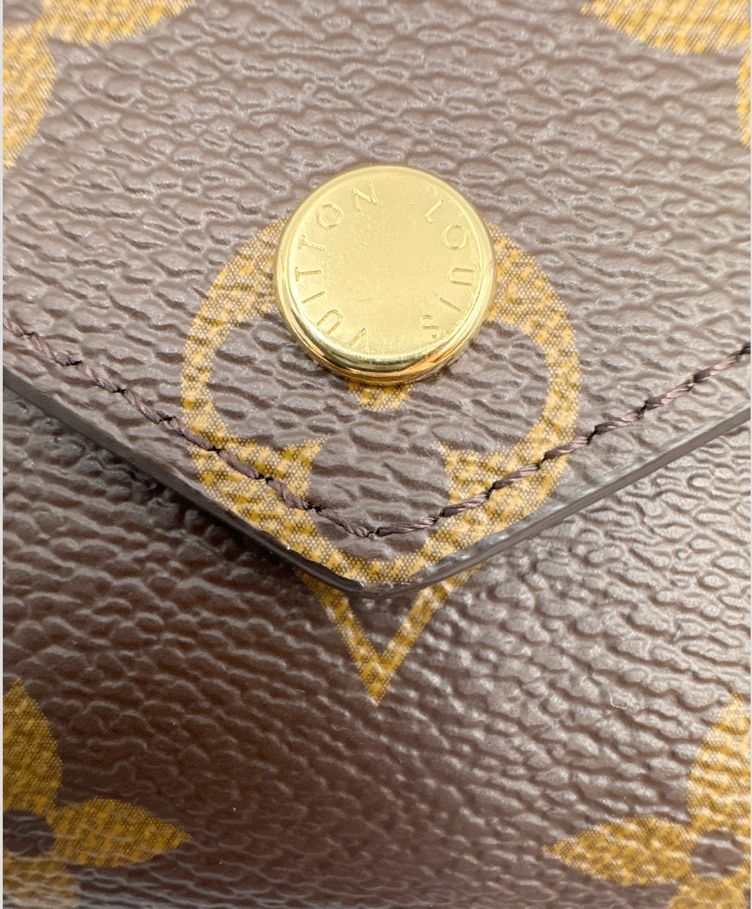ルイ・ヴィトンLOUIS VUITTON モノグラム ポルトフォイユヴィクトリーヌ M62472 三つ折り財布